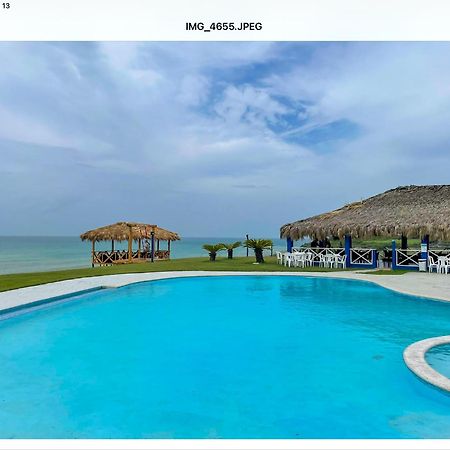 Villa Nilsa Baní Buitenkant foto